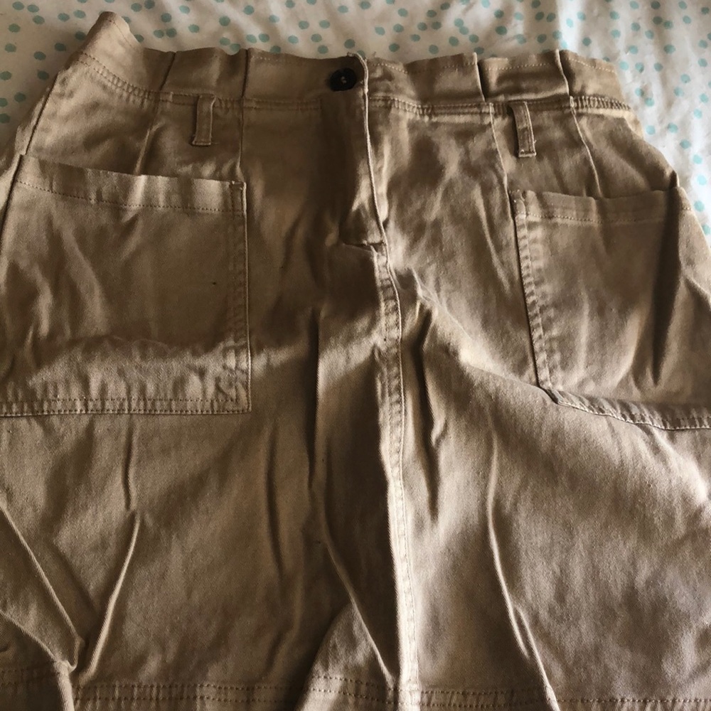 tan midi skirt!